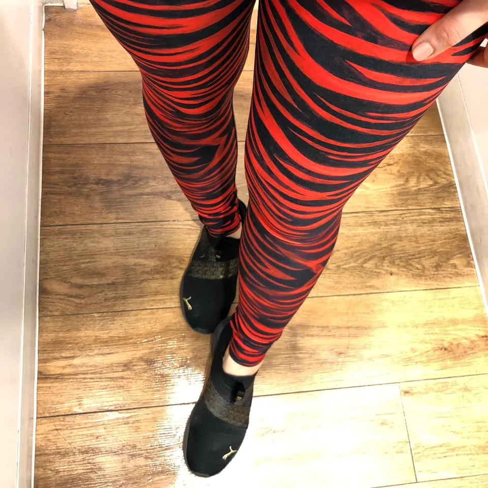 Red Tiger Women's Yoga Leggings, Red Black Tiger Striped Animal Print Gym Tights-Made in USA/EU