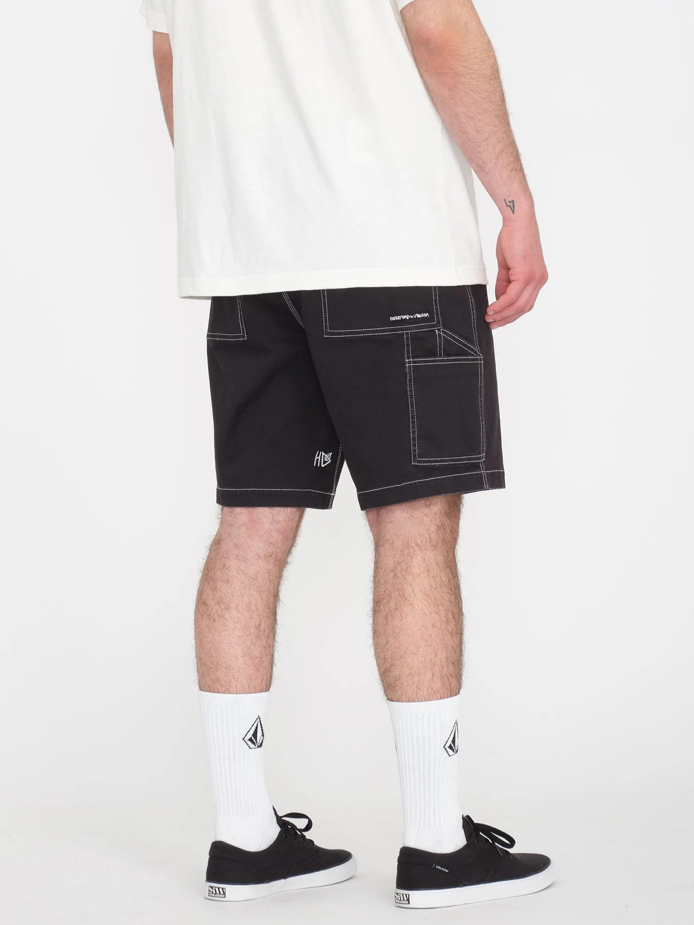 V Ent Hockey Dad 20" Short - BLACK