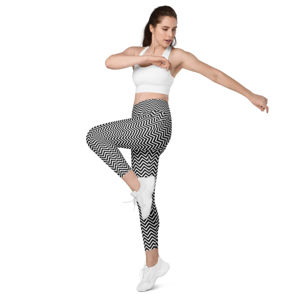 White Black Chevron Leggings, Best Designer Printed Crossover Leggings With 2 Side Pockets